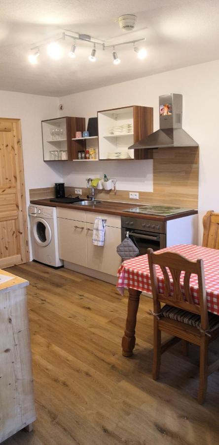 Apartment Auszeit Mit Kueche Viel Ruhe Und Natur Untrasried Екстериор снимка