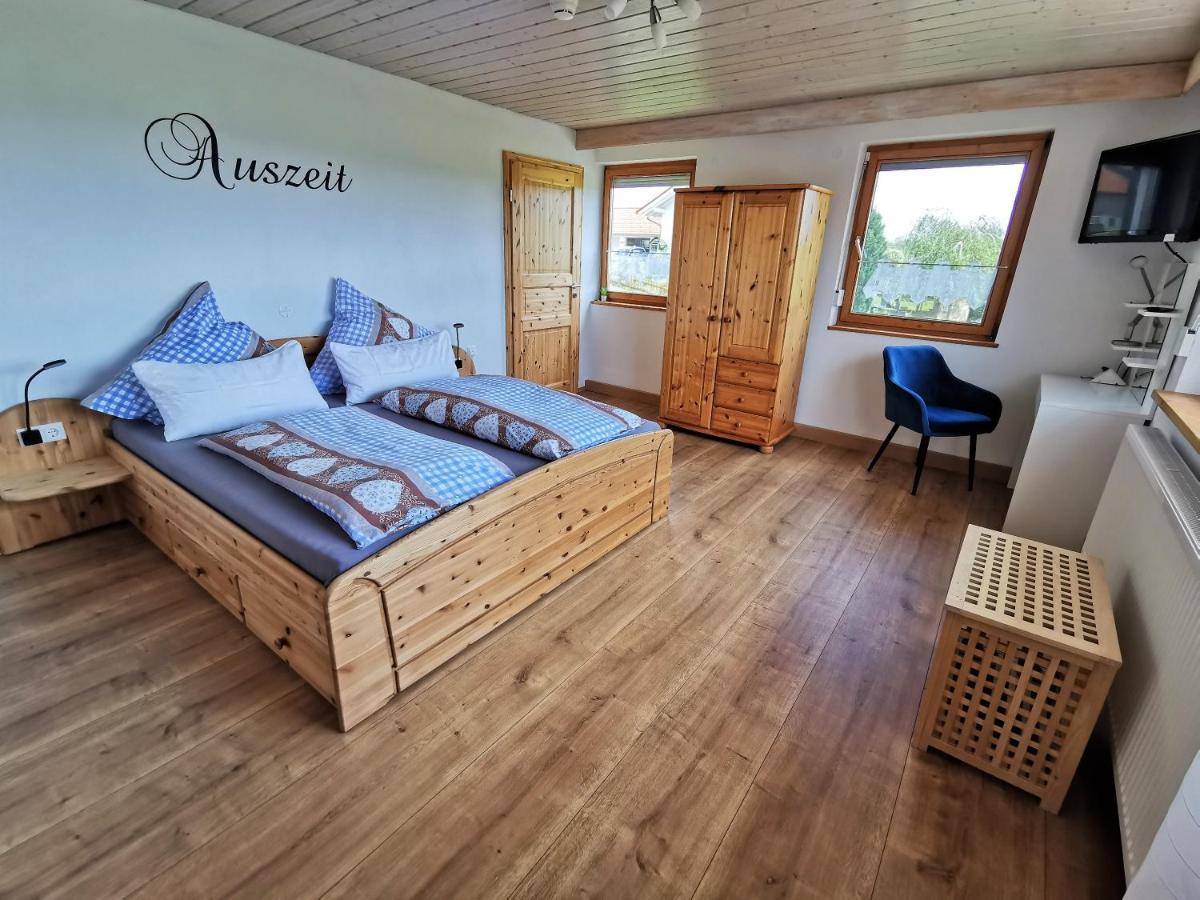 Apartment Auszeit Mit Kueche Viel Ruhe Und Natur Untrasried Екстериор снимка